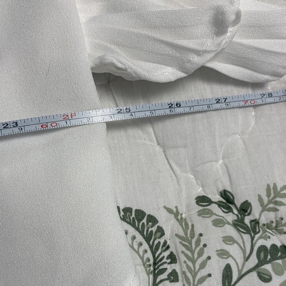 Ontwelfth Elegant White Ruffle Sleeve Top Size Small - Picture 5 of 6